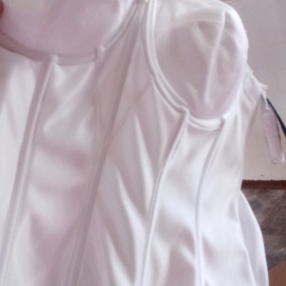 Corset - Picture 2 of 3